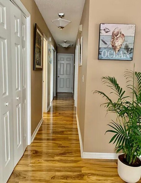 Building Photo - 601 Tisbury Ln