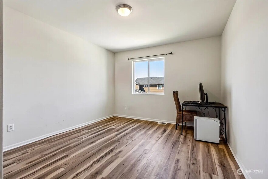 Bed Room - 1389 92nd Way SE