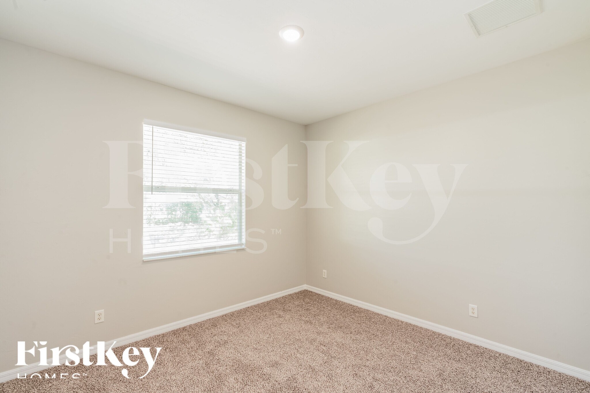 Building Photo - 2081 Nuremberg Blvd