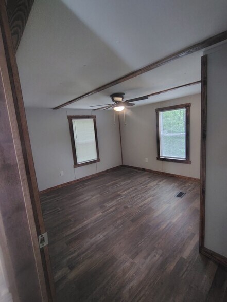 Building Photo - 125 Shady Oaks Lndg