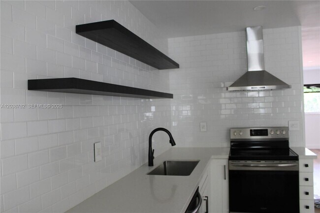 Building Photo - 3827 SW 88th Ct