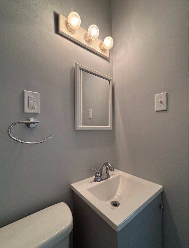 Building Photo - 2311 Richmond Ave