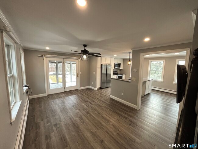 Building Photo - 72 Ingham Hill Rd