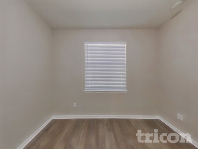 Building Photo - 502 Azalea Bloom Dr