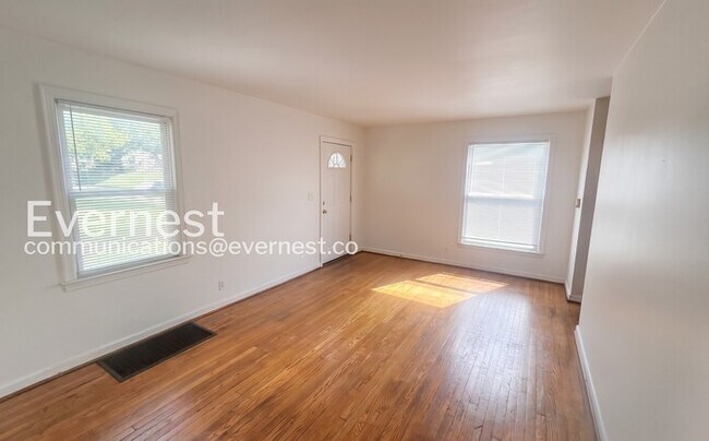 Building Photo - 969 Sheridan Ave