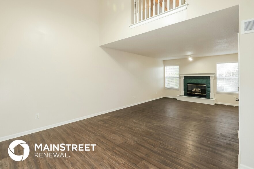 Building Photo - 1495 NW Yankee Dr