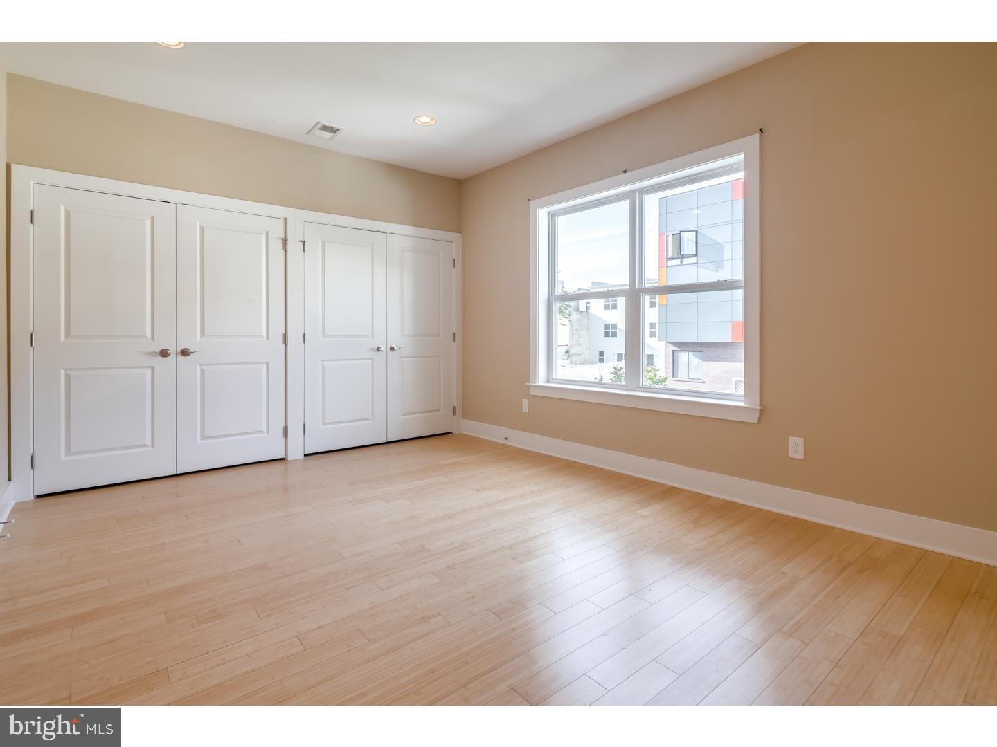 Building Photo - 509 Carpenter St