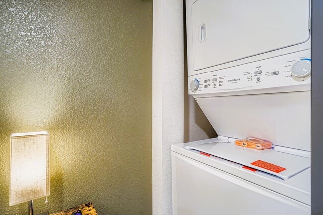 Building Photo - 13203 S Wamblee Valley Rd