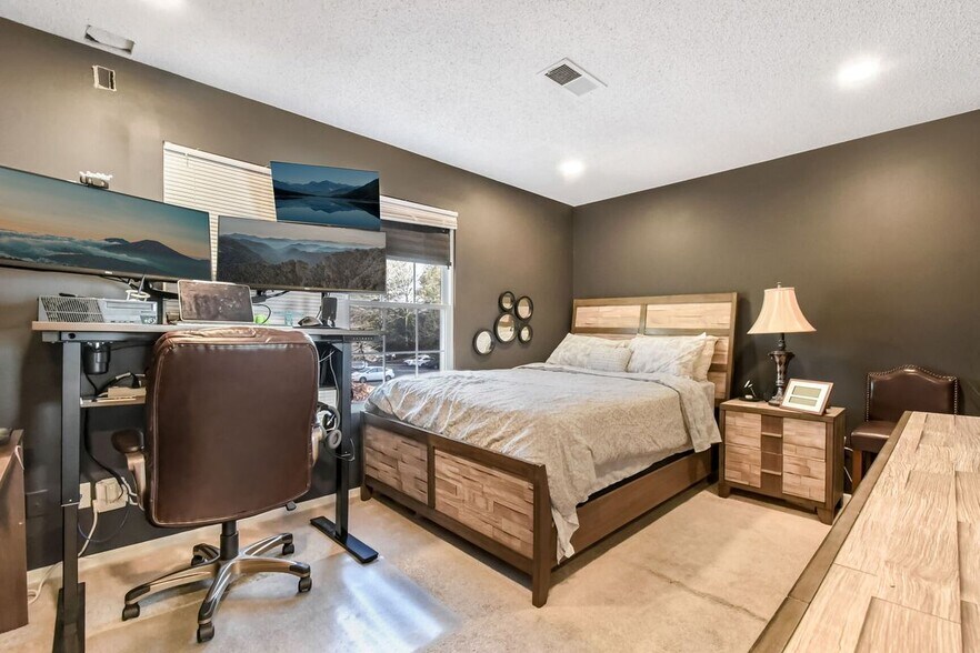 Building Photo - 1107 Huntmaster Terrace NE