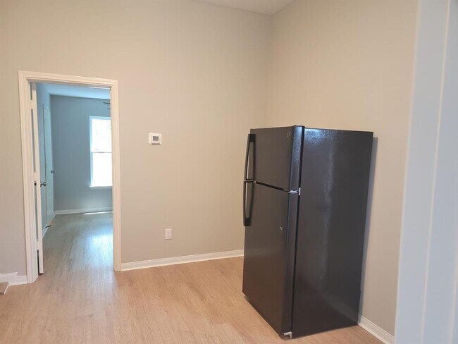 Building Photo - 1714 Mary St