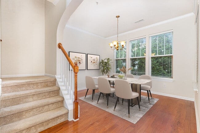 Building Photo - Glenwood North Townes