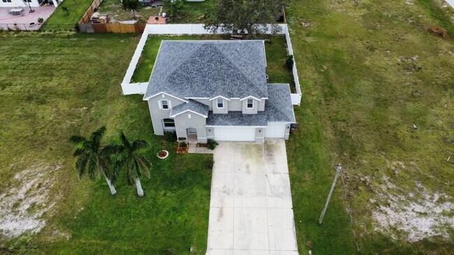 Building Photo - 1722 NW 5th St