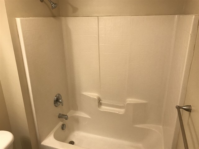 Building Photo - 434 Roberts Way