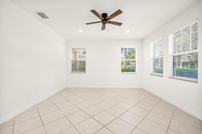 Building Photo - 650 Pacific Grove Dr