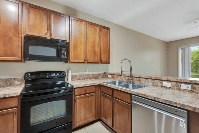 Building Photo - 253 Catriona Dr