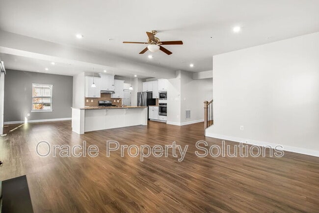 Building Photo - 2305 Wadlow Ln