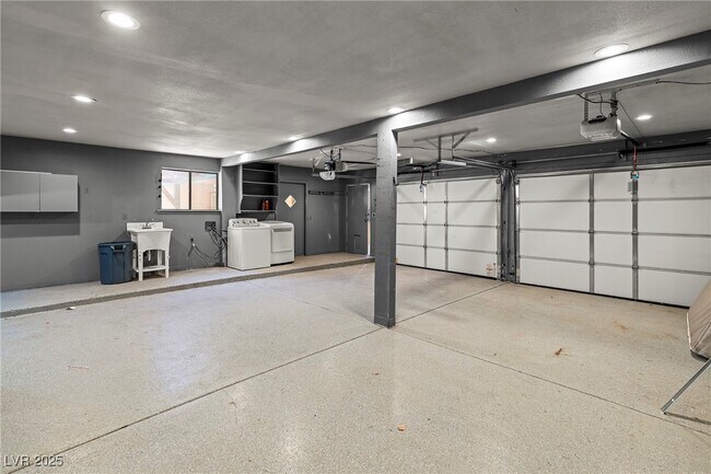 Building Photo - 1765 Belcastro St
