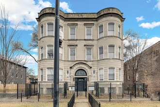 Building Photo - 5343 S Indiana Ave