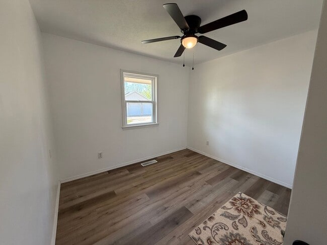 Building Photo - 152 Rea St