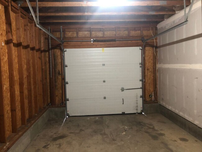 Building Photo - 226 S 59th St