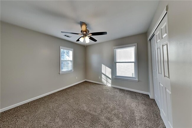 Building Photo - 40 Parkmont Ct