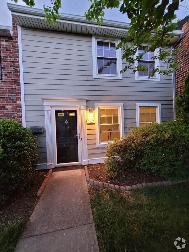 Building Photo - Spacious 3 Bed 2.5 Bath in Henrico/West End
