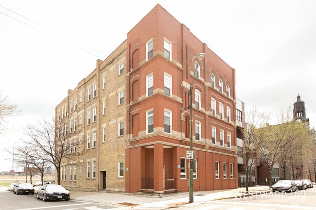 Building Photo - 1359 N Noble St