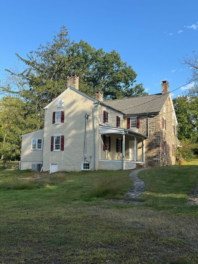 Building Photo - Charming Doylestown Modern Farmhouse & Barn