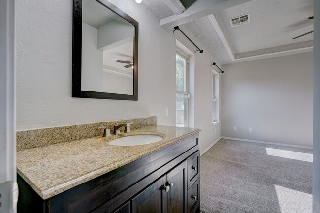 Building Photo - 13224 Marsh Ln