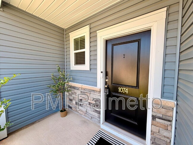 Building Photo - 1074 Cornelia St