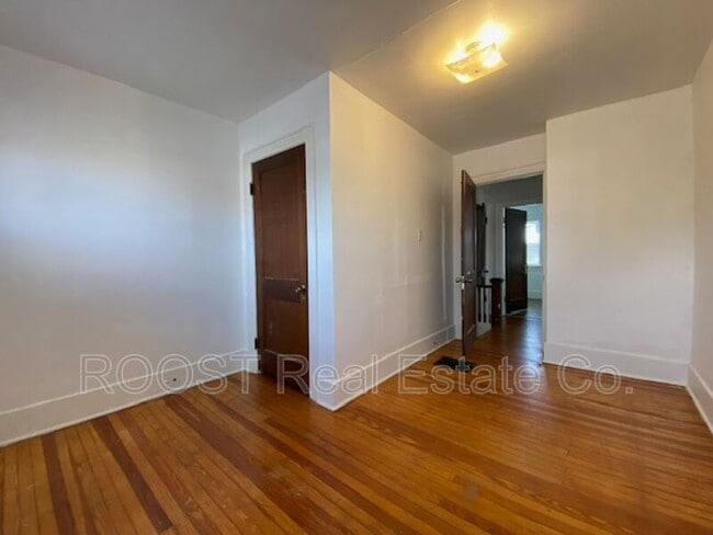 Building Photo - 1725 N Limestone St