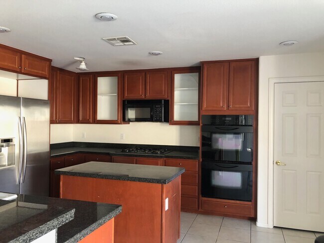 Building Photo - 653 Orbiter Ln