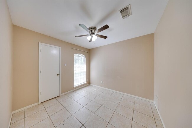 Building Photo - 12914 Townwood Dr