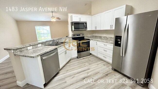 Building Photo - 1483 Jasper Ave NW