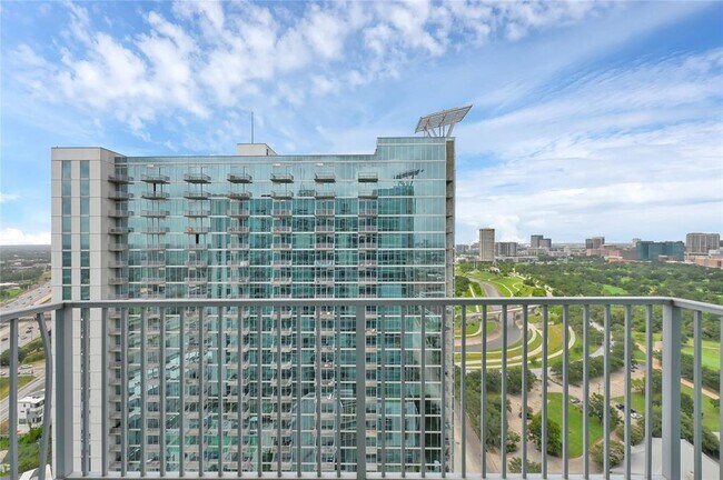 Building Photo - 5925 Almeda Rd