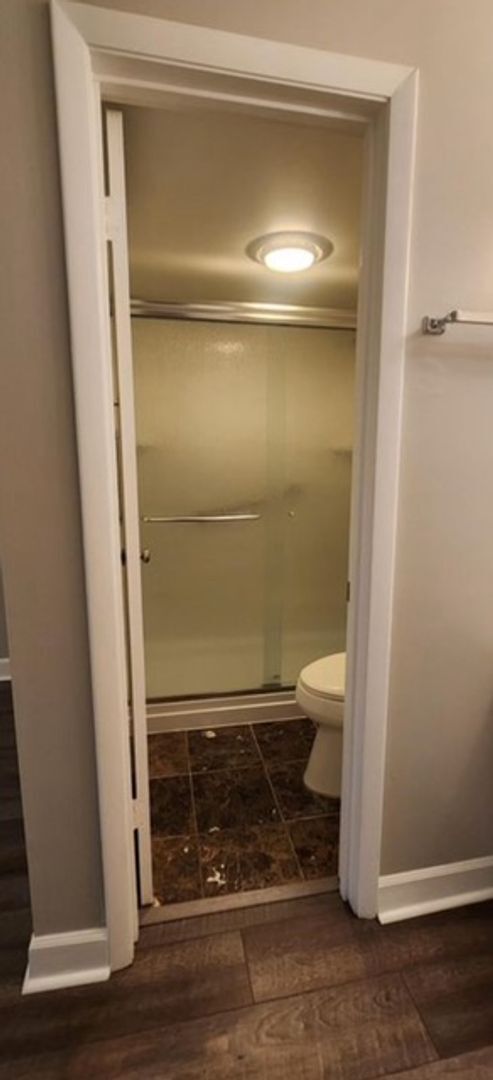 Building Photo - Newly Renovated Condo Located In Highly Desirable Area Of Forest Acres!