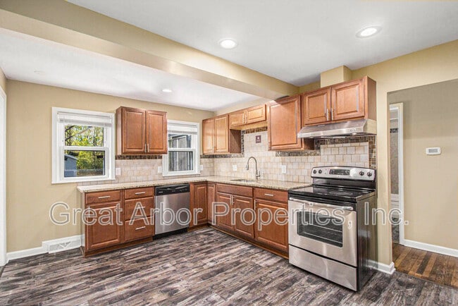 Building Photo - 1061 Centennial Ave