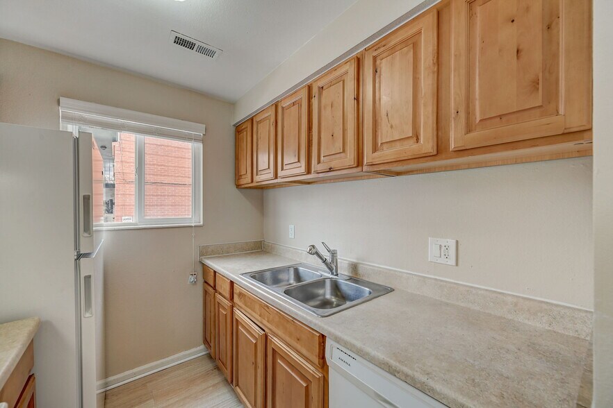 Kitchen1 - 158 W 300 N