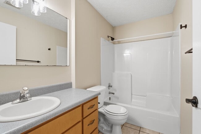 Building Photo - 533 Joseph Cir