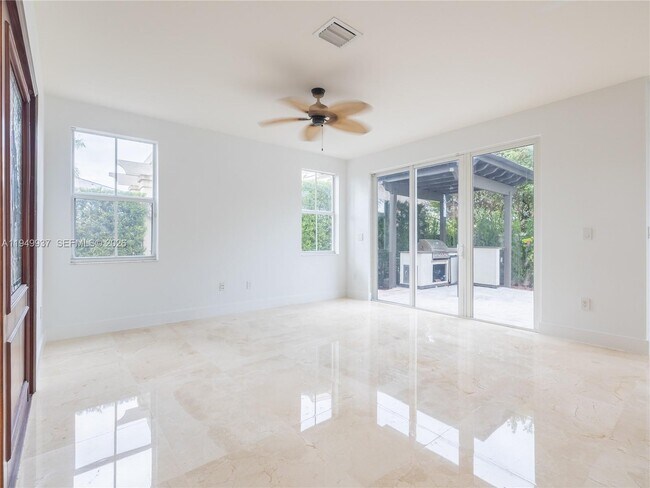 Building Photo - 7010 NW 106th Ave