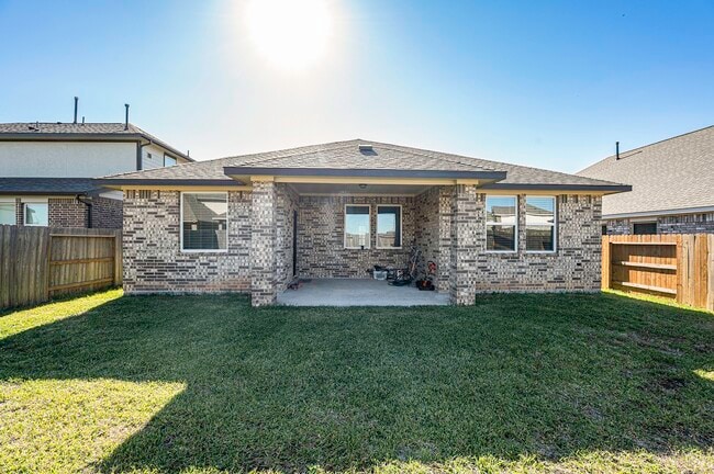 Building Photo - 104 Sea Glass Cv