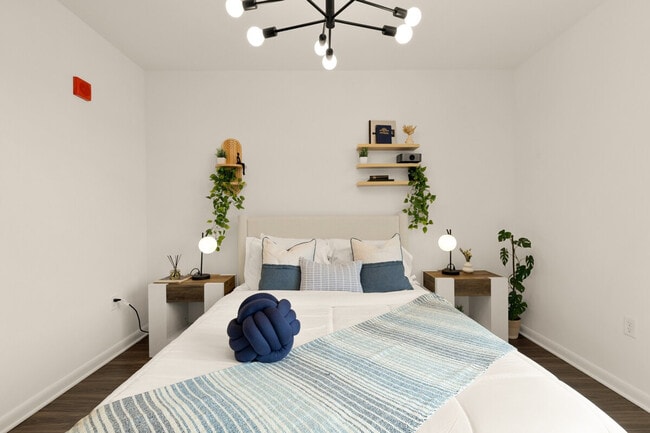 Building Photo - 1548 Spring Hill Rd