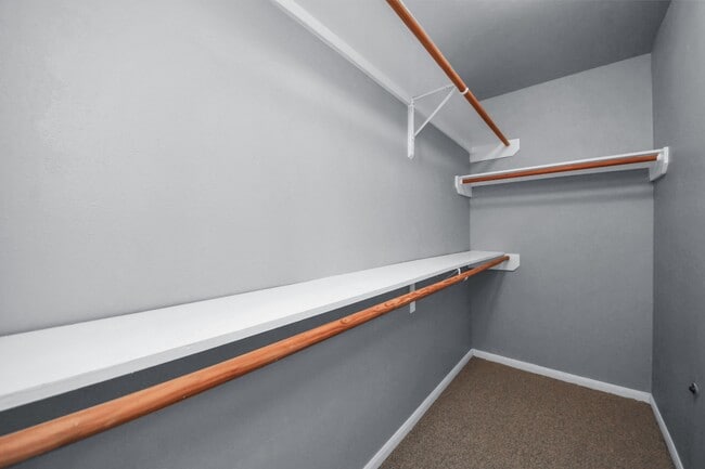 Building Photo - 9711 Andrews Ln