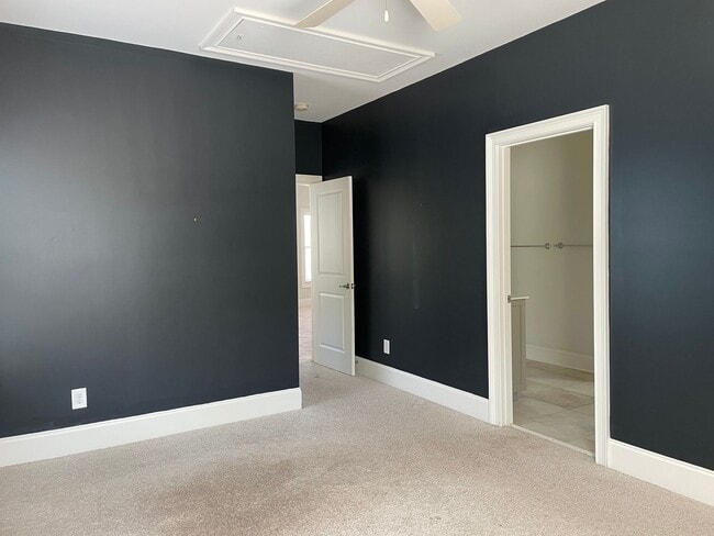 Building Photo - Fabulous Three Bedroom Home in Antiquity