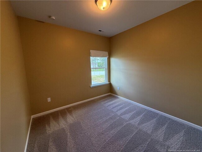 Building Photo - 95 Deodora Ln