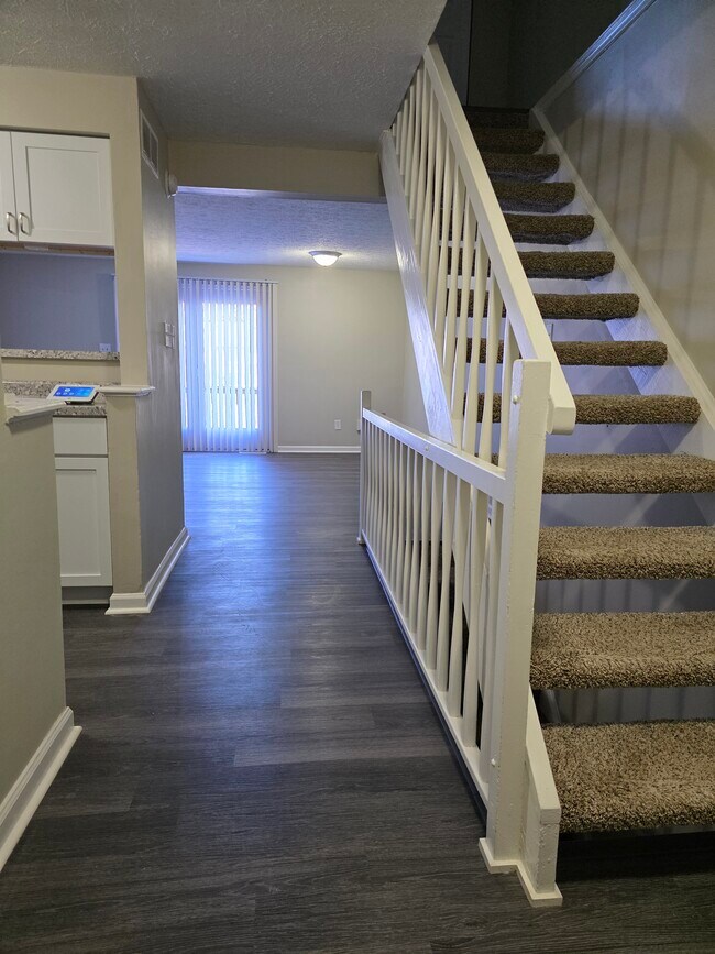 Building Photo - 8512 Hague Rd