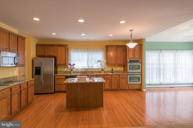 Building Photo - 18494 Quantico Gateway Dr