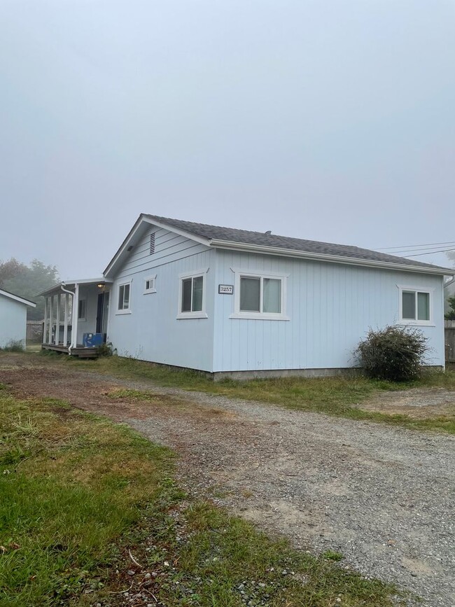 Primary Photo - Single Family Home In McKinleyville!