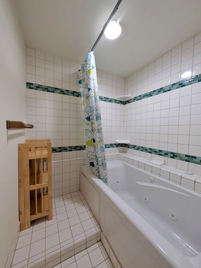 Building Photo - 284