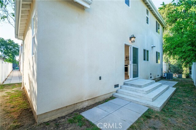 Building Photo - 11338 Barman Ave